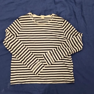 H&M tröja S - Blå/viteandig tröja från H&M. Bra skick. Ftorlek S. Dm för fler bilder eller mått ♡