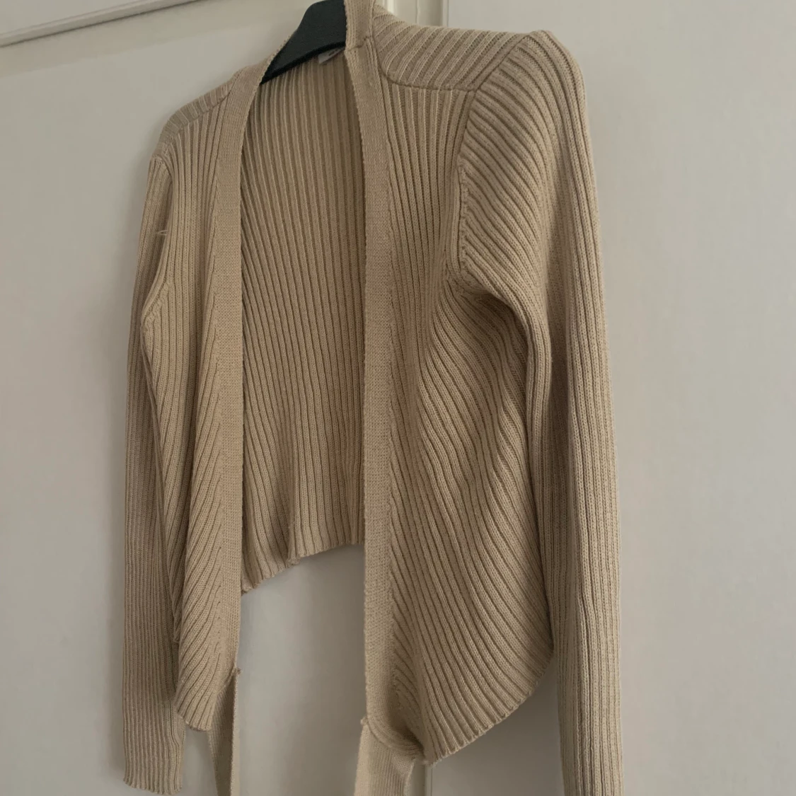 Stickad cardigan NAKD - 90