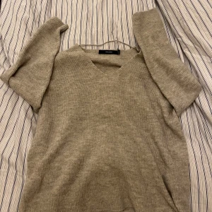 Stickad vero Moda tröja  - Jätte fin vero Moda tröja🤩 byter oxå❤️❤️