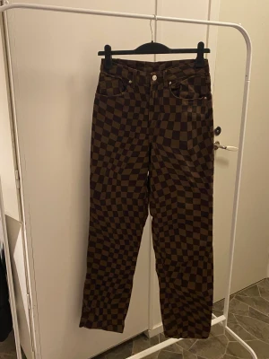 Rutiga Jeans - Rutiga jeans från H&M