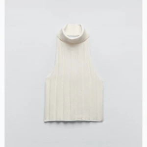 Halterneck polo stickad - Svin snygg stickad polotröja! Aldrig använd, endast testad. Köptes i november för 239kr. 