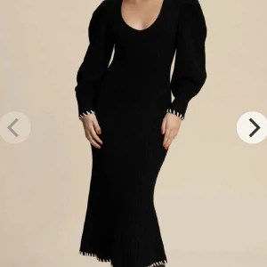 Söker Adoore klänning  - Söker denna klänning i 36 