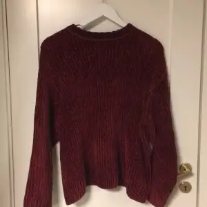 Good condition, I wear it a few times . The sweater is XXS but looks like XL