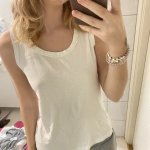 Linne - Vit linne med söta paljetter💝