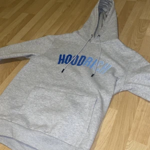 Hoodrich Hoodie - Hoodrich Hoodie köpt på JD sports En rare version, finns nästan ingenstans online längre 