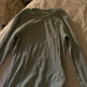 tröja - strechig fin skön dag inga defekter 