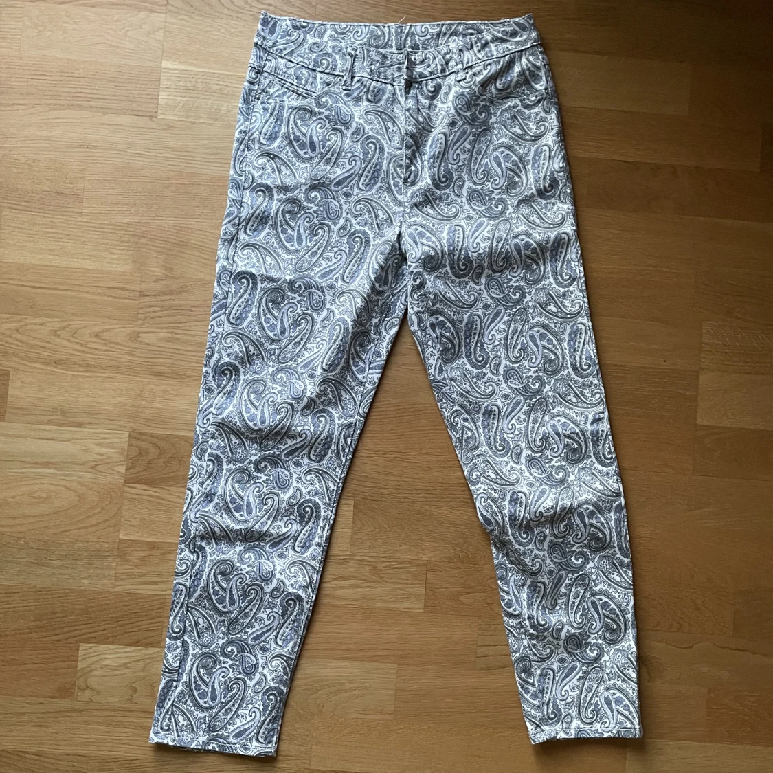 Mönstrade byxor - 91