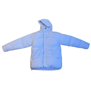 Vit Puffer jacka - Fett skön Vit Puffer jacka från Zara som ej finns kvar! Köptes för 1299kr. 