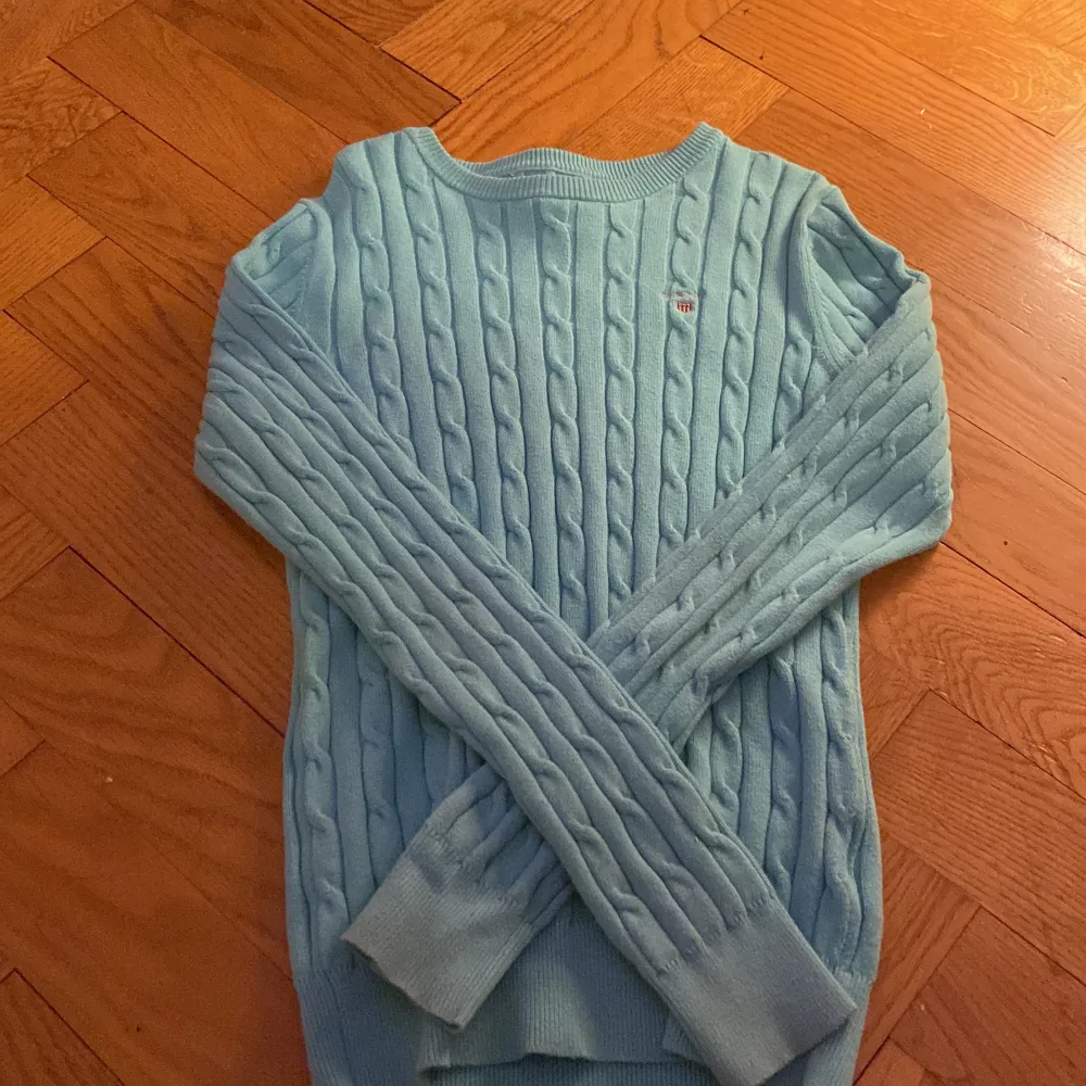 Blå gant tröja. Använd fåtal gånger och äkta.storlek XS.. Tröjor & Koftor.