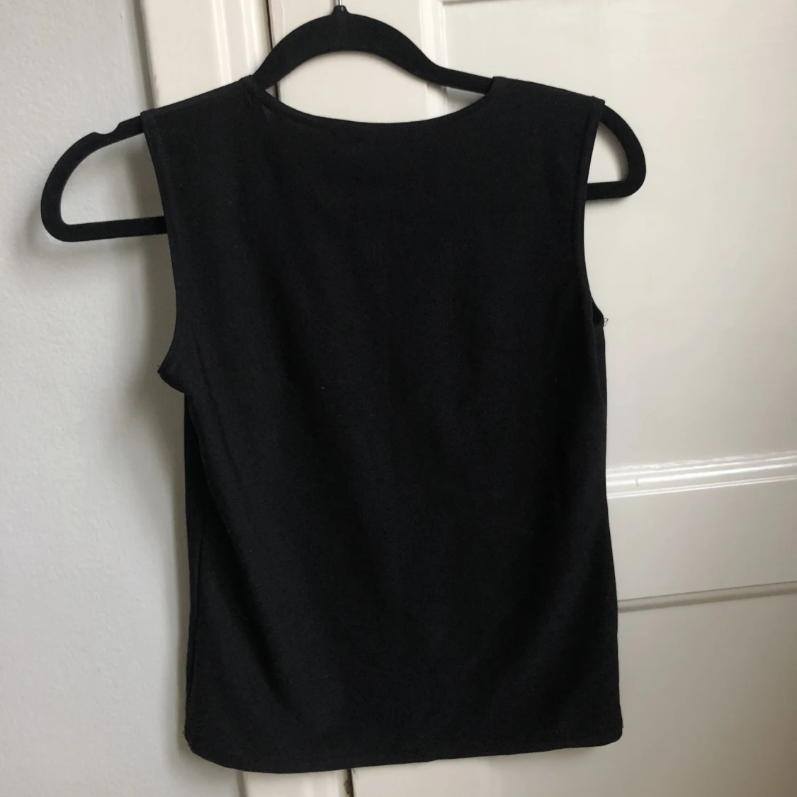 Svart linne med tryck  - 90