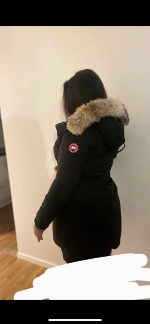 Canada goose jacka  - Canada goose jacka bra skick  Storlek M