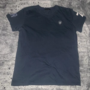 Saluför racing t shirt - Helt ok skick