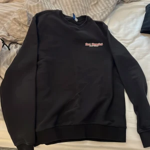 Tröja - Skit snygg tröja som aldrig har kommit till användning. 💕