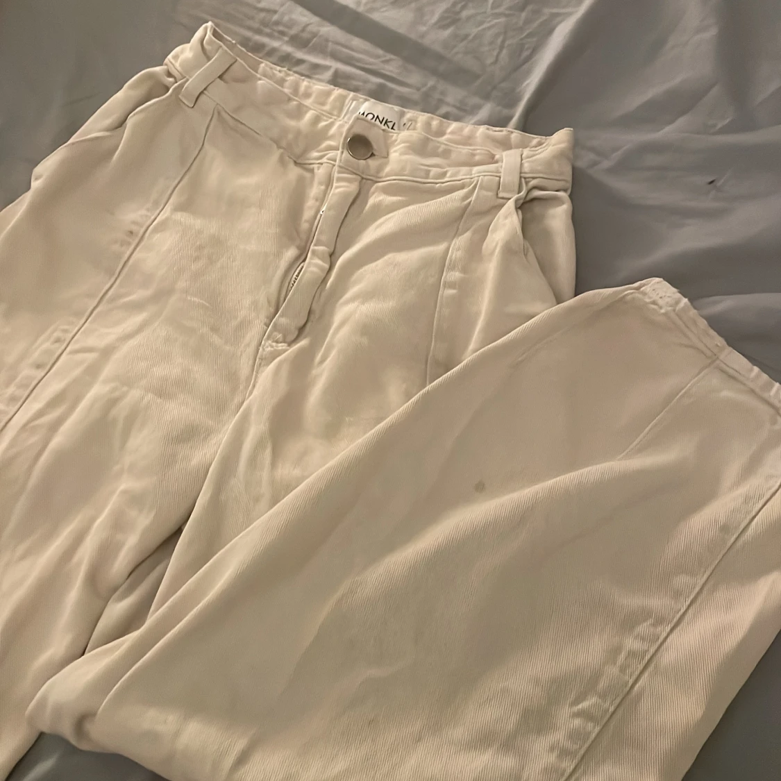 Beige Jeans från MONKI - 90