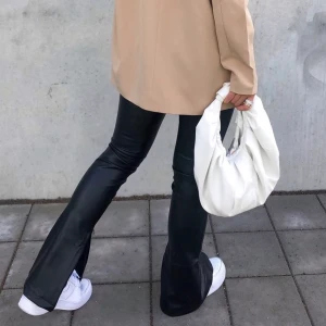 Vit Väska - Har bara använt engång i några timmar!