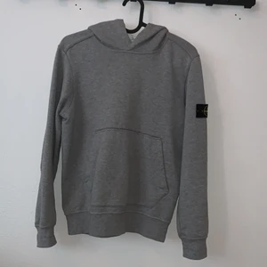 Stone island Hoodie - Stone island Hoodie i bra skick