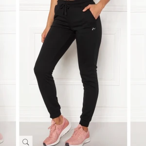  Sweatpants  - Nya,med lappar kvar.