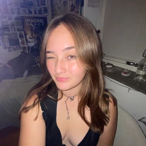 Edgy necklace  - cute sassy halsband med fjärilsdekoration & imitation av taggtråd 🧟‍♀️dessutom justerbar!