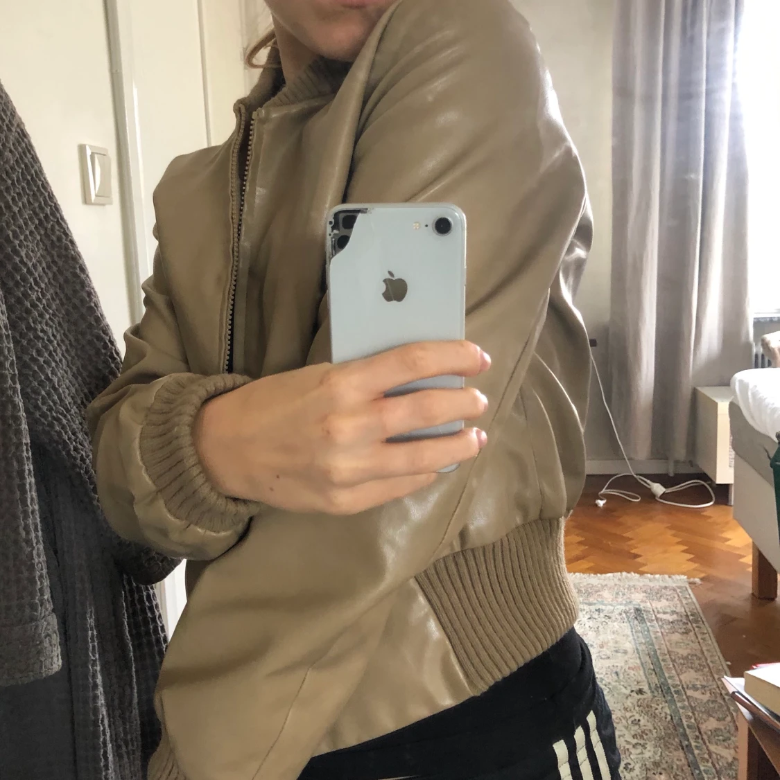 Beige bomberjacka  - 90