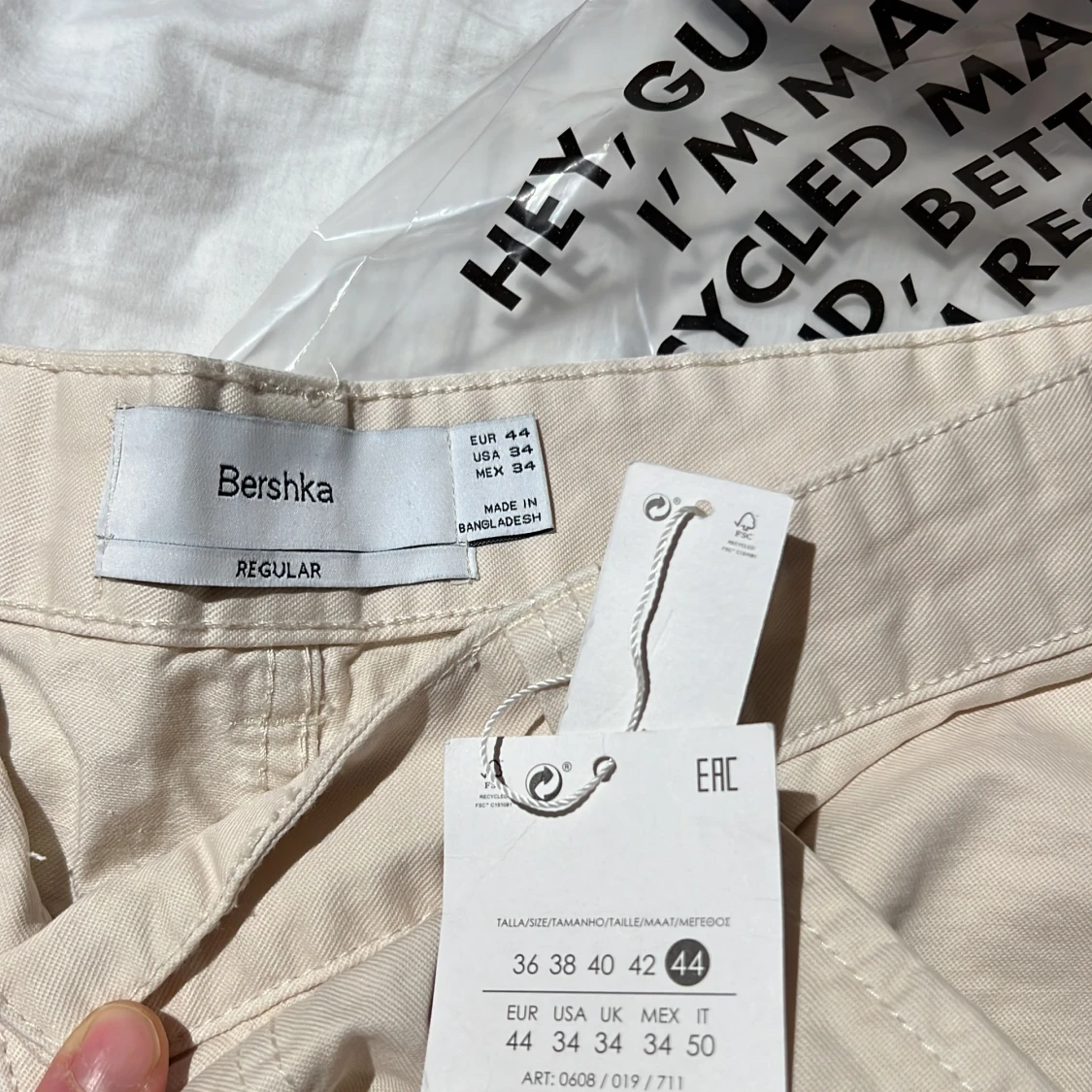 Bershka - Gräddvita snickarjeans - 91