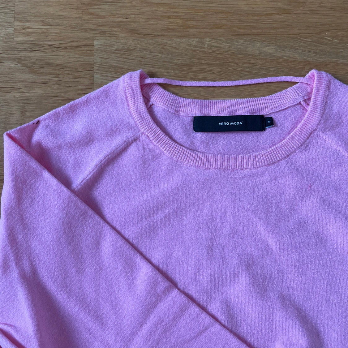 Rosa tunnstickad tröja  - 91