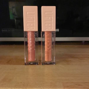 Lifter gloss - 2 st helt oanvända Liftergloss från H&M i shade 007 Amber och 003 Moon. Jag köpte två och fick sedan samma av en vän så tänkte alltså sälja dessa p.g.a dubbletter😄Köp en för 75 och båda för 140. Köparen står för frakten❤️Skriv ifall intresserad💕