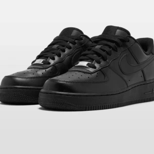 Nike air force 1 - Köpte från nike 1000kr och säljer den får 599kr möts upp nässjö