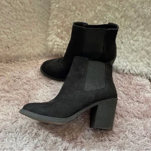 Boots storlek 38 - Boots stolek 38