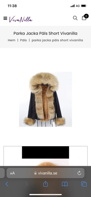 Parkar jacka.  - Säljer min fina pälsjacka. Inköpt förra året 2021 i oktober. Jackan är knappt andvänd jätte snygg passar till allt 🦋  kan gå ner i pris vid snabb affär. 