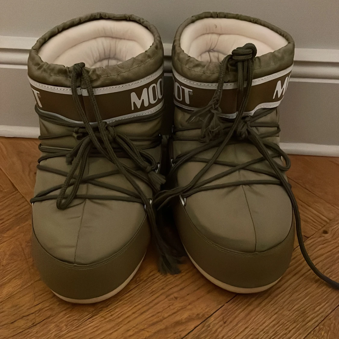 Ett par jätte snygga moon boots 