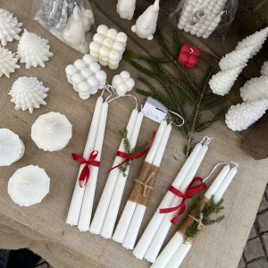 LJUS  - Handgjorda ljus, olika priser beroende på ljusen 