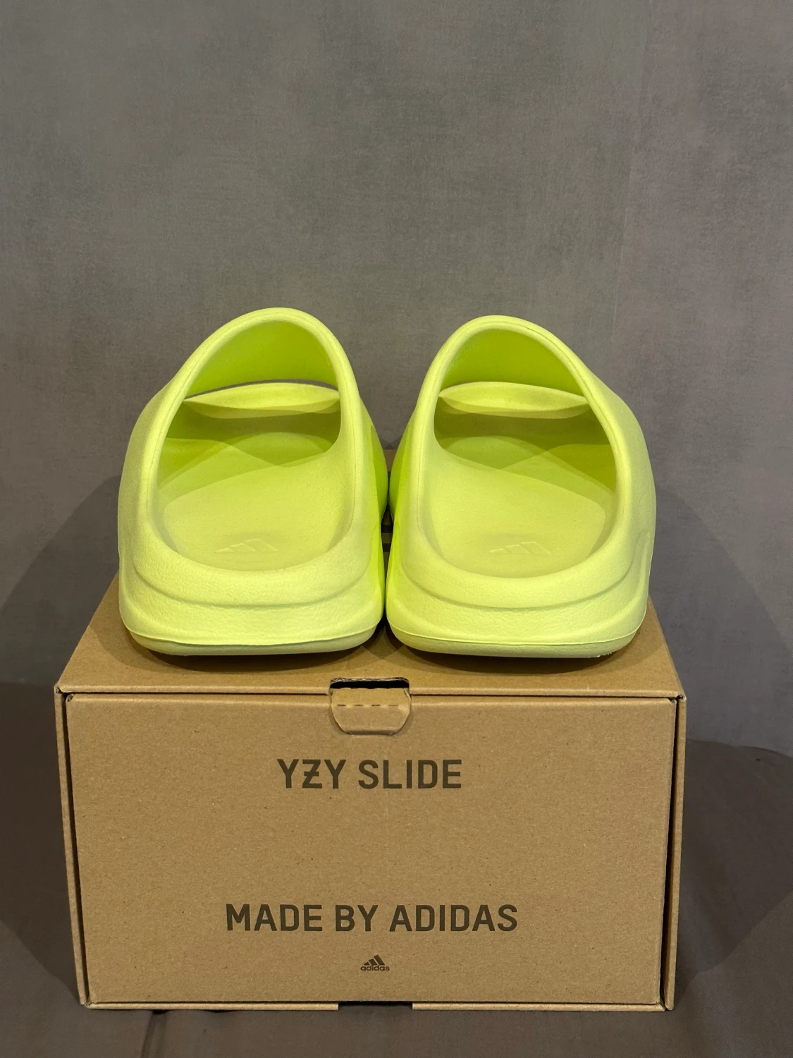 Yeezy slide Glow green - 90