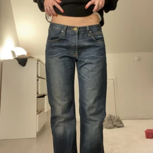 Vintage jeans - Lågmidjade Lee jeans i stl W27L32, superfina! 