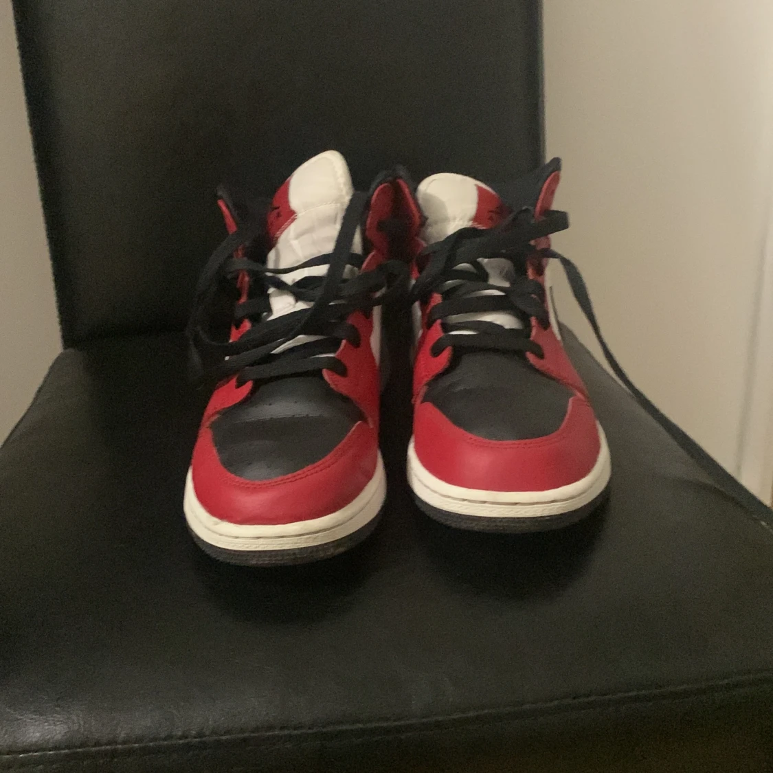 Nike Jordan  vita och röda skor