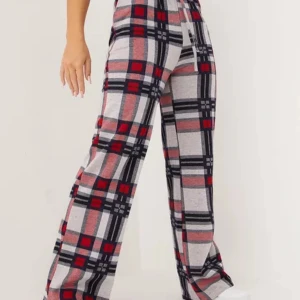 Pyjamasbyxor - Pyjamasbyxor från Nelly i nytt skick. Köpta för 400kr💓