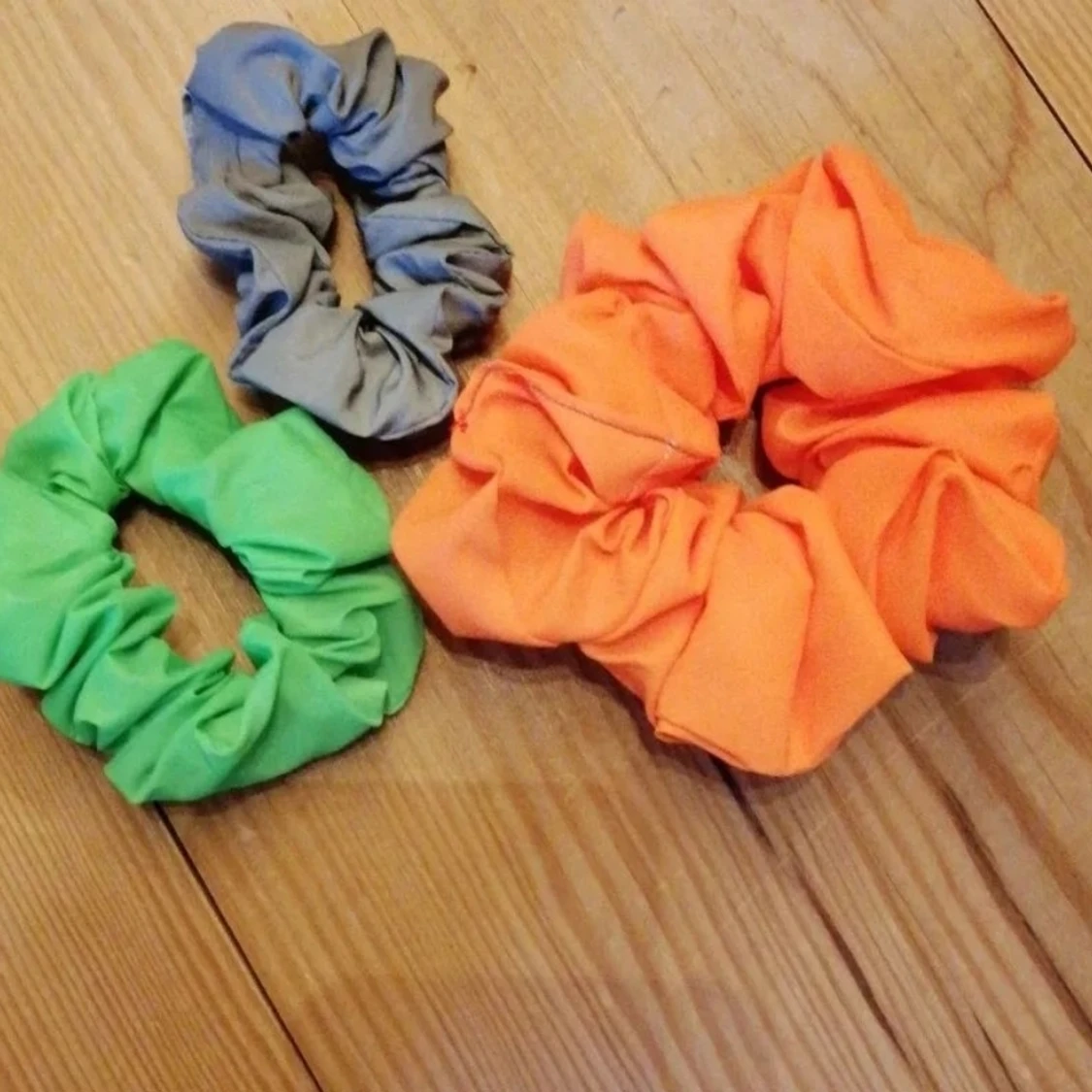 Egentillverkade scrunchies  - 90