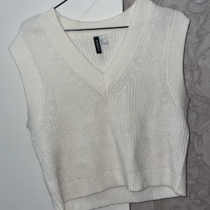 Väst/ blus - Den e helt ny och oanvänd ❤️