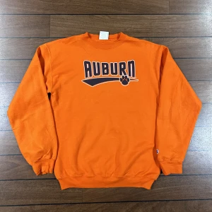 Champion Auburn Sweatshirt - Snygg vintage champion sweatshirt i storlek S! Bara att skriva om du undrar över något 🙏
