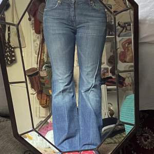 Jättefina lågmidjade och vida jeans från det tidiga 2000-talet ❤️