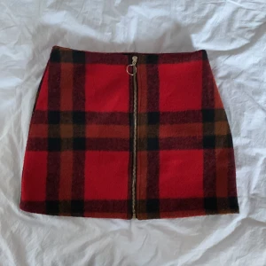 Rutig kjol - Snygg rutig kjol från Forever 21, jättebra skick🔥