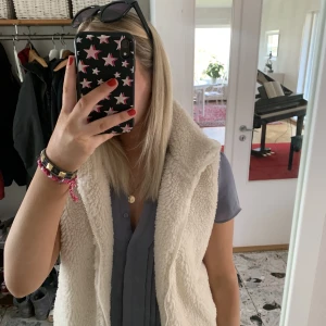 Nakd väst - Mysig teddyväst i storlek S, oanvänd