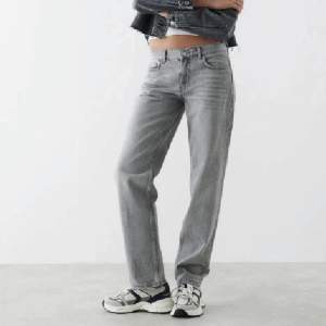 Gina jeans 250+frakt pris kan diskuteras skriv privat för egna bilder 