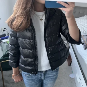 Trekvartsärmad dunjacka!  - Så snygg trekvartsärmad dunjacka som liknar Herno!❤️