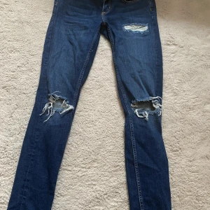 Gina Jeans  - Oanvända.  Köpt på Gina för 599kr. Storlek 30.  