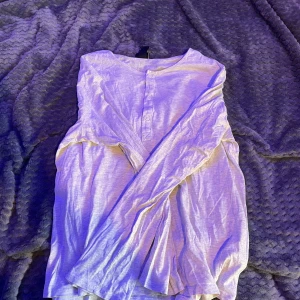 Långärmad tröja - Långärmad tröja använd ett par gånger