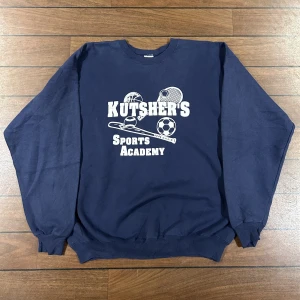 Champion Kutshers Sweatshirt - Snygg vintage Sweatshirt i storlek L! Bara att skriva om du undrar över något🙏