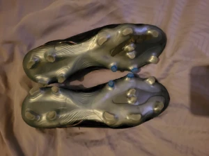 Copa sense fotbollskor - Använda ett tag men fungerar som helt vanligt, skick 7/10, köpta från unisport för 2300