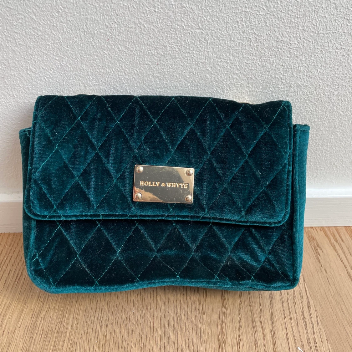 Holly&Whyte dark green i sammet väska