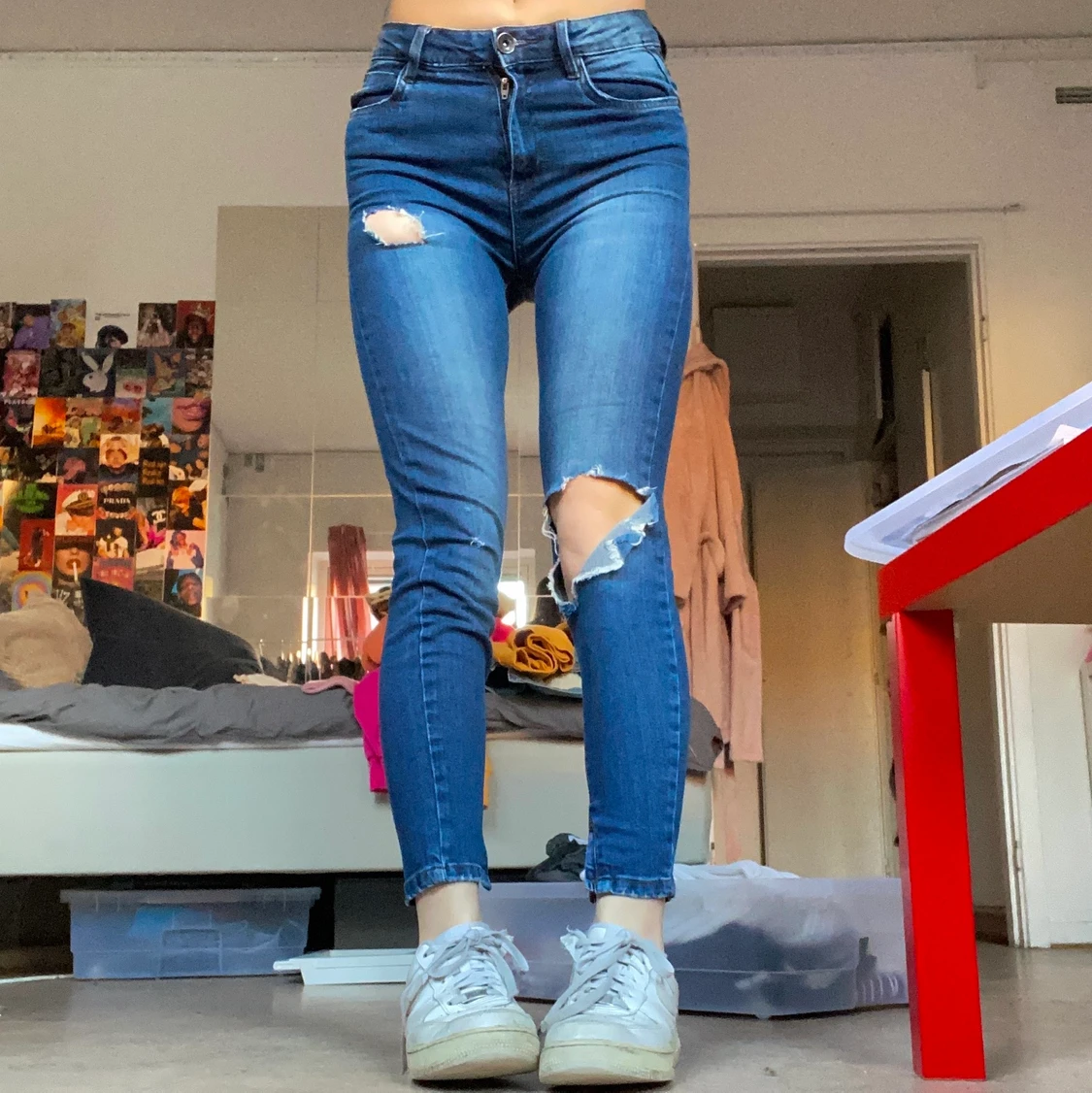 Ripped mid waist jeans - 90