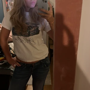 T-shirt från brandy Melville  - Brandy Melville T-shirt, som inte används längre! (köparen står för frakt)❤️‍🔥❤️‍🔥